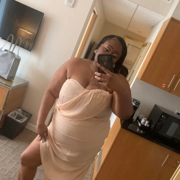 Plus size nude cup detail chiffon drape bodycon dress - Picture 5 of 5